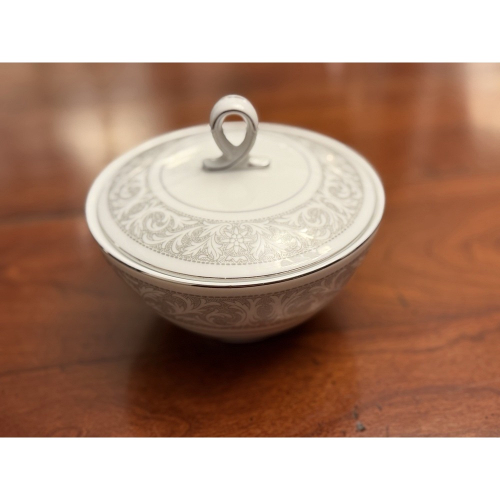 Vintage‎ Mikasa Winthrop 5401 Sugar Bowl w/h Lid Covered Japan Fine China